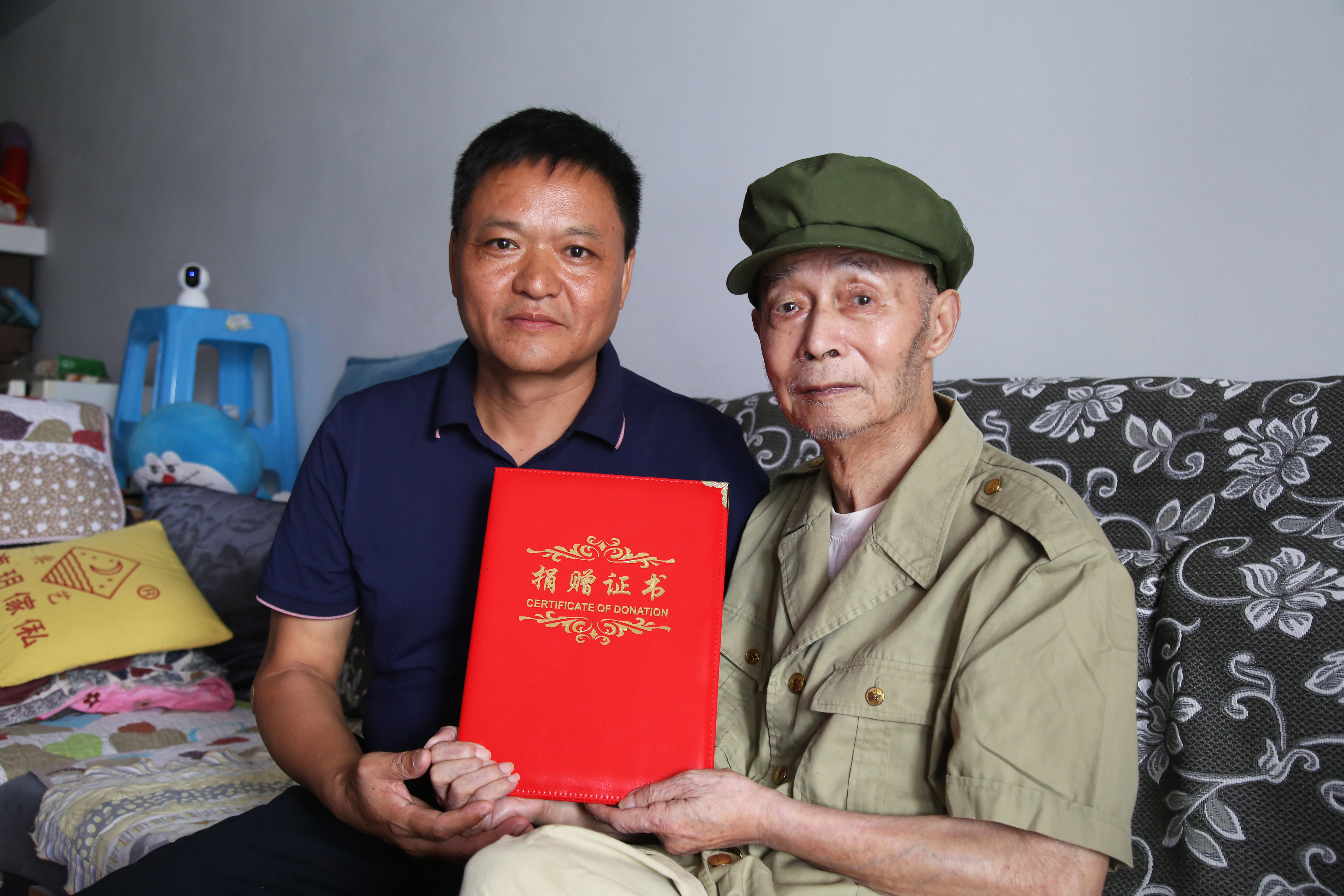 抗美援朝老兵唐代华无偿捐赠11件个人藏品