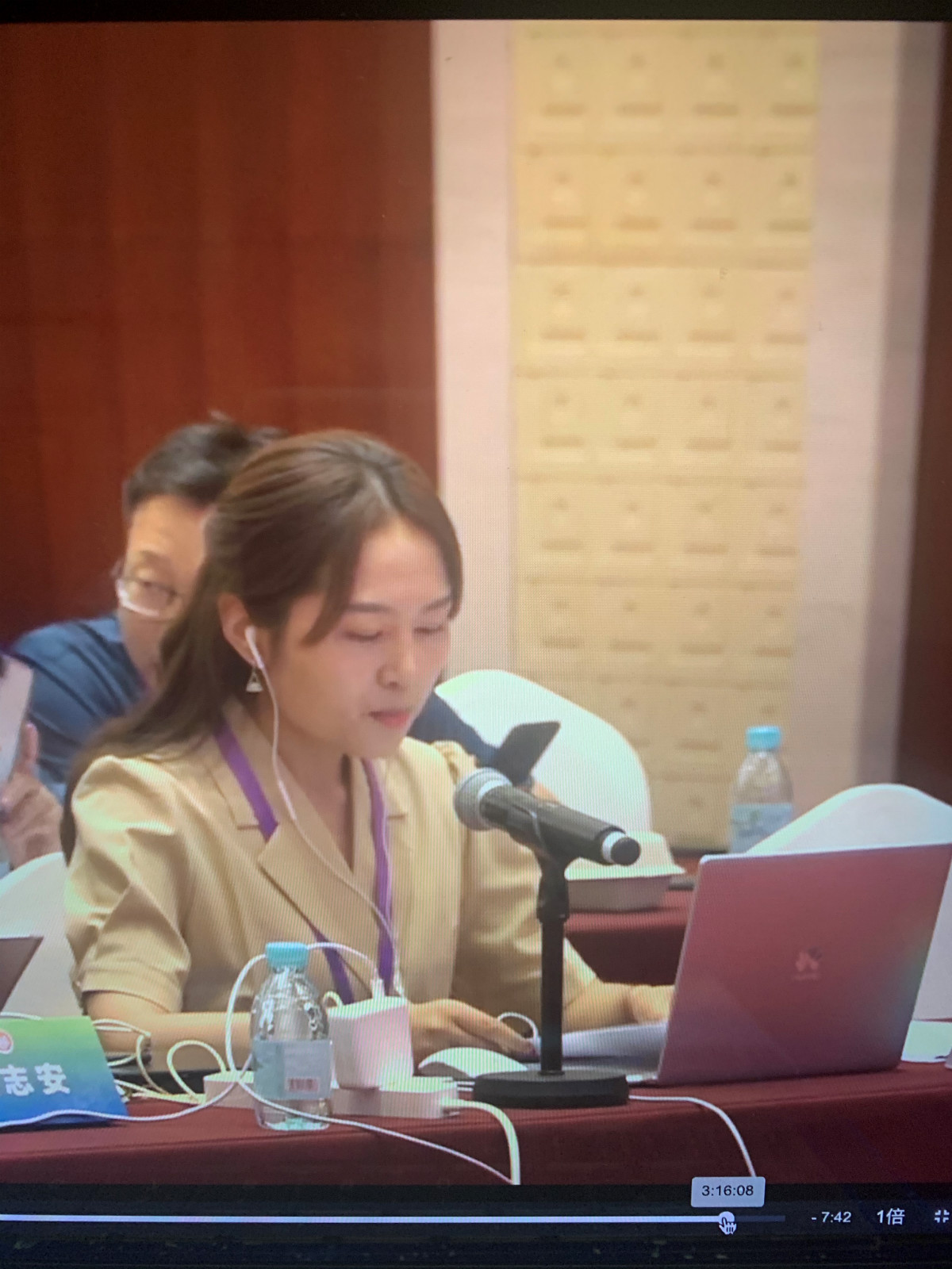 最后,多次参加20国民间组织峰会的吕文娟博士宣读了由全体参会国内外