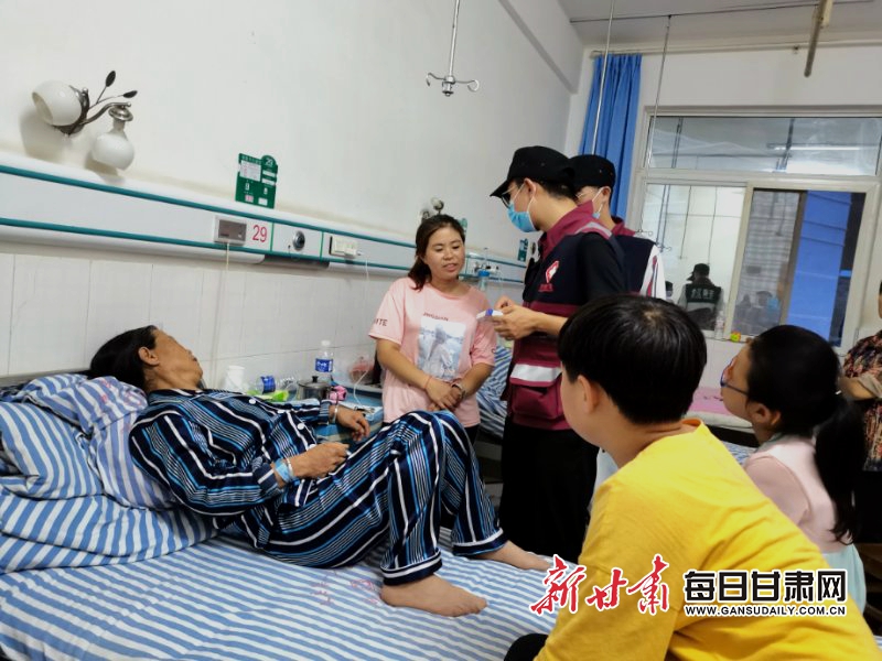 对住院的患者开展心理健康疏导