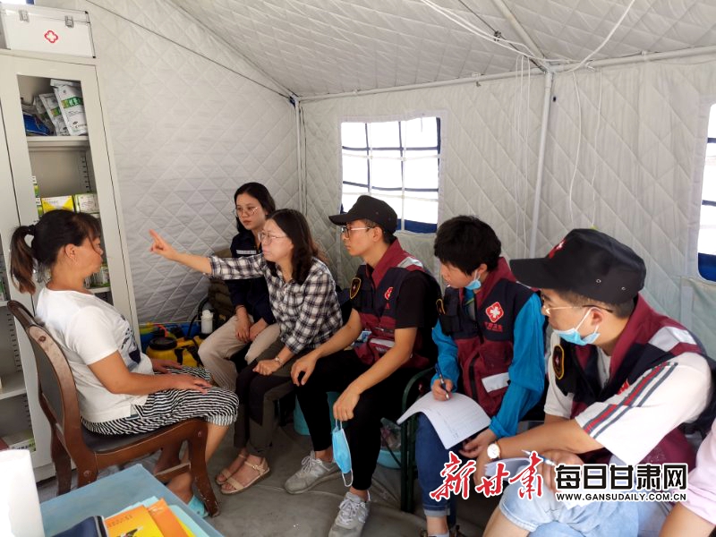 帮助村民重塑战胜灾害、重建美好家园的信心和希望