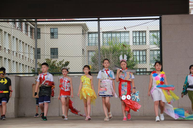 青岛博文小学开学第一课和孩子们一起探索创新爱国新风尚