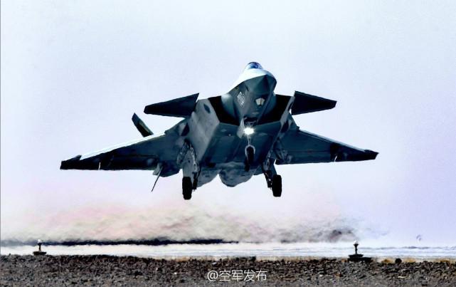 印媒：中印新冲突前不久，中国歼-20重回附近基地，频繁活动