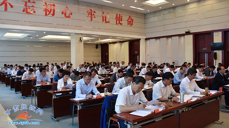杨维俊:重大项目百日攻坚 再派政策红包助企快发展