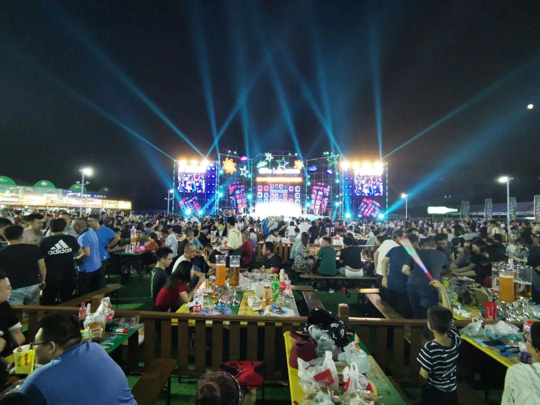 近30万人次豪饮180吨啤酒!2020首届淄博青岛啤酒节主会场圆满收官