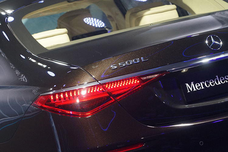 奔驰全新一代S级正式发布 现场车型多图实拍