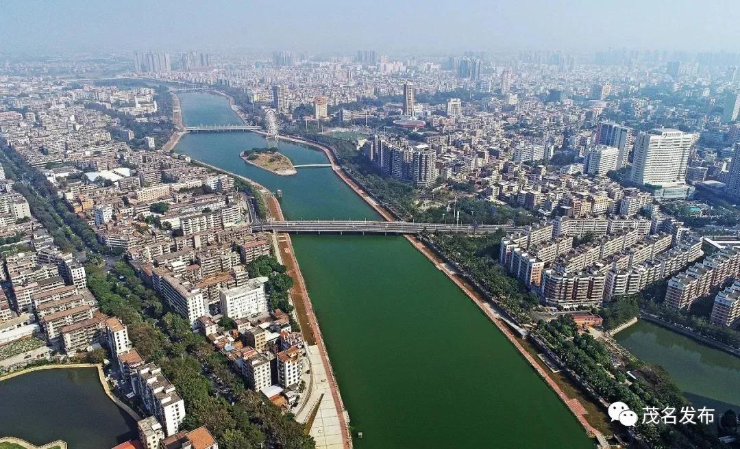 小东江水清岸绿的优美生态环境.茂名日报社全媒体记者 岑稳 摄