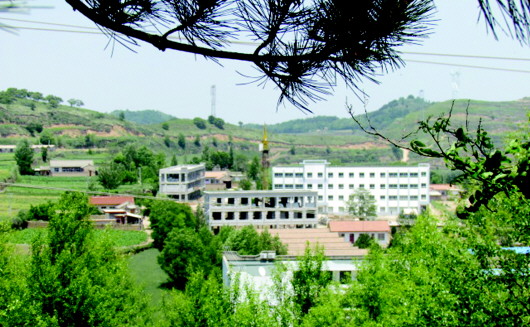 4000年的齐家文化遗址 就藏在这个形似簸箕的小村里