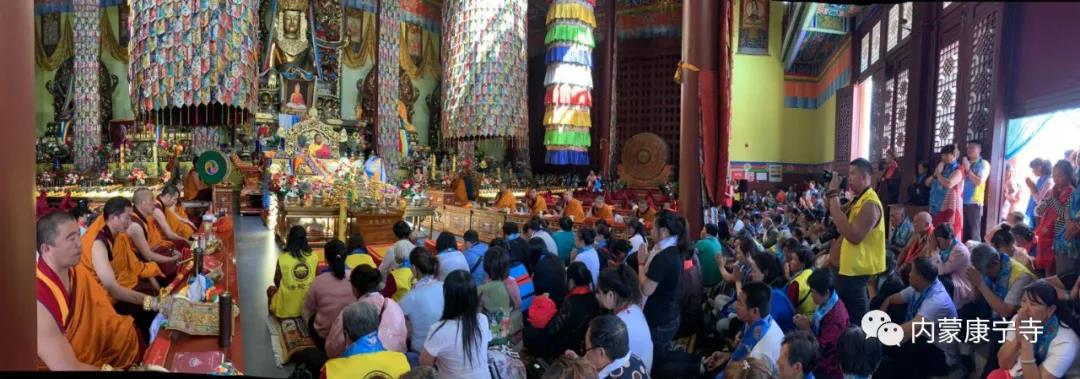 法会现场（图片来源：赤峰康宁寺）