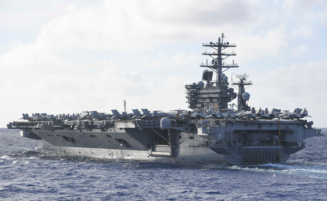 美國(guó)海軍“尼米茲”號(hào)航母