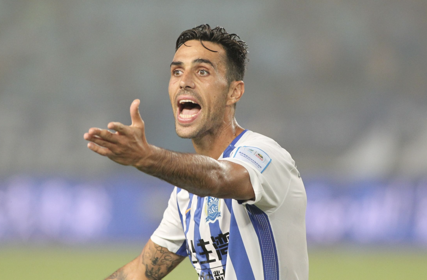 扎哈维遭警方逮捕涉嫌违反禁令对警察爆粗