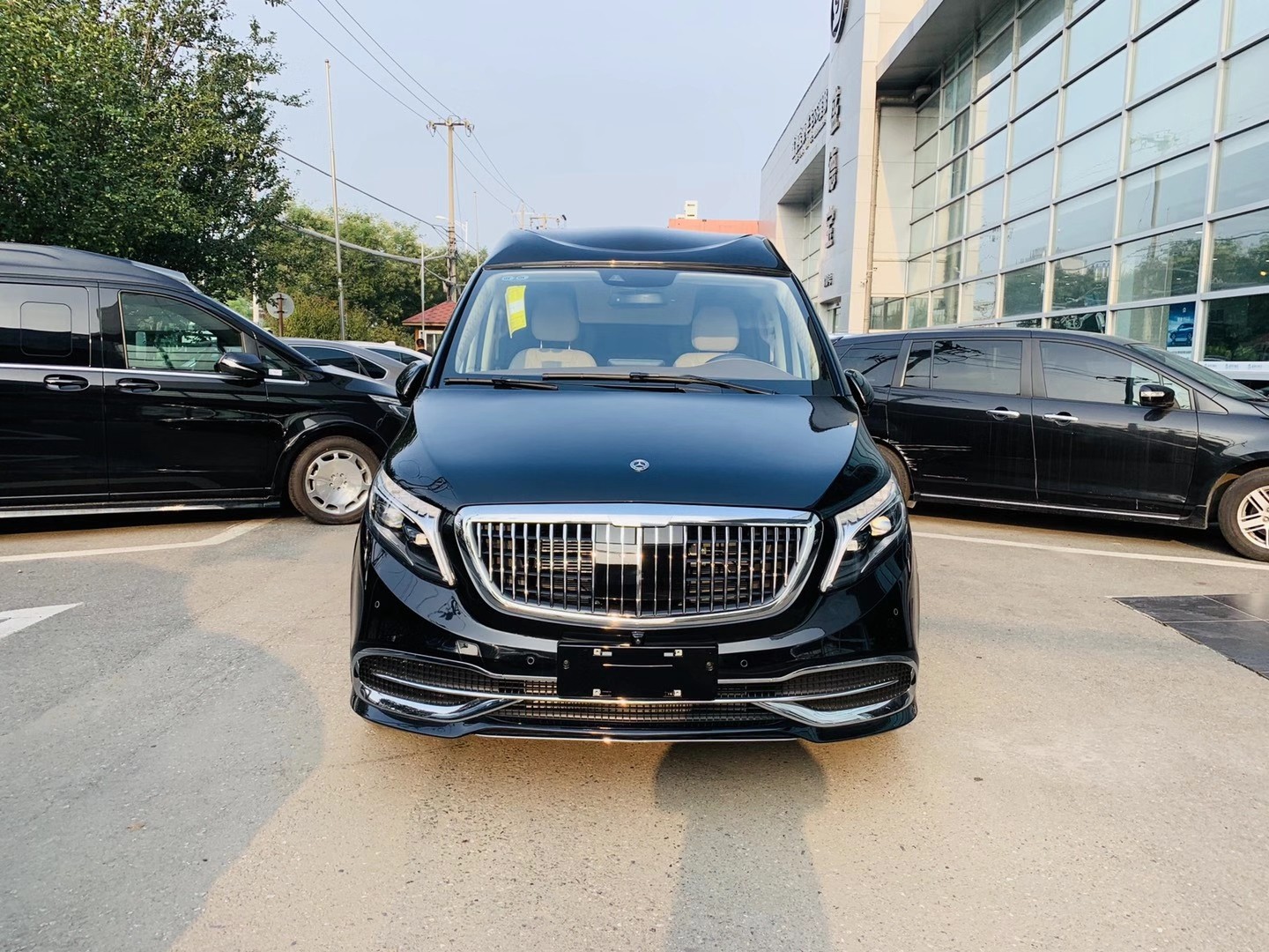 奔驰迈巴赫vs680现车实拍图片配置讲解