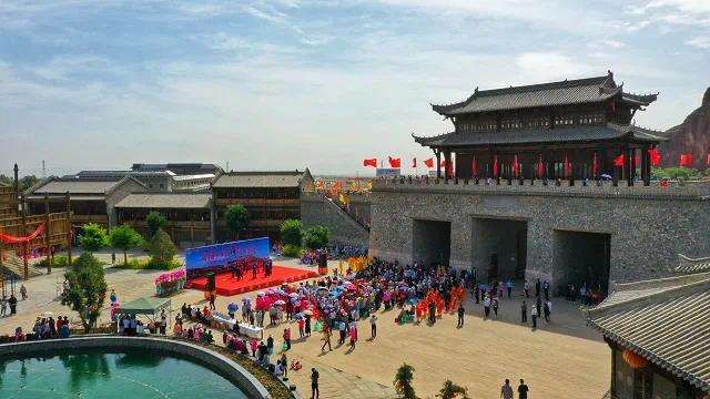 疫后花开苦尽甘来 丹霞口文旅小镇C位出道