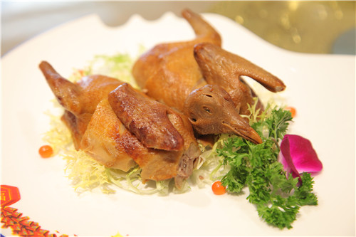 图3:骆驼湾特色鸽子宴