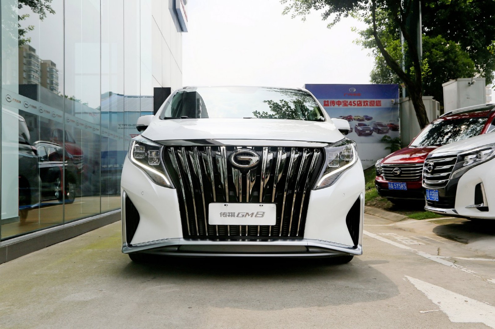 广汽传祺gm8报价多少最便宜价促销中