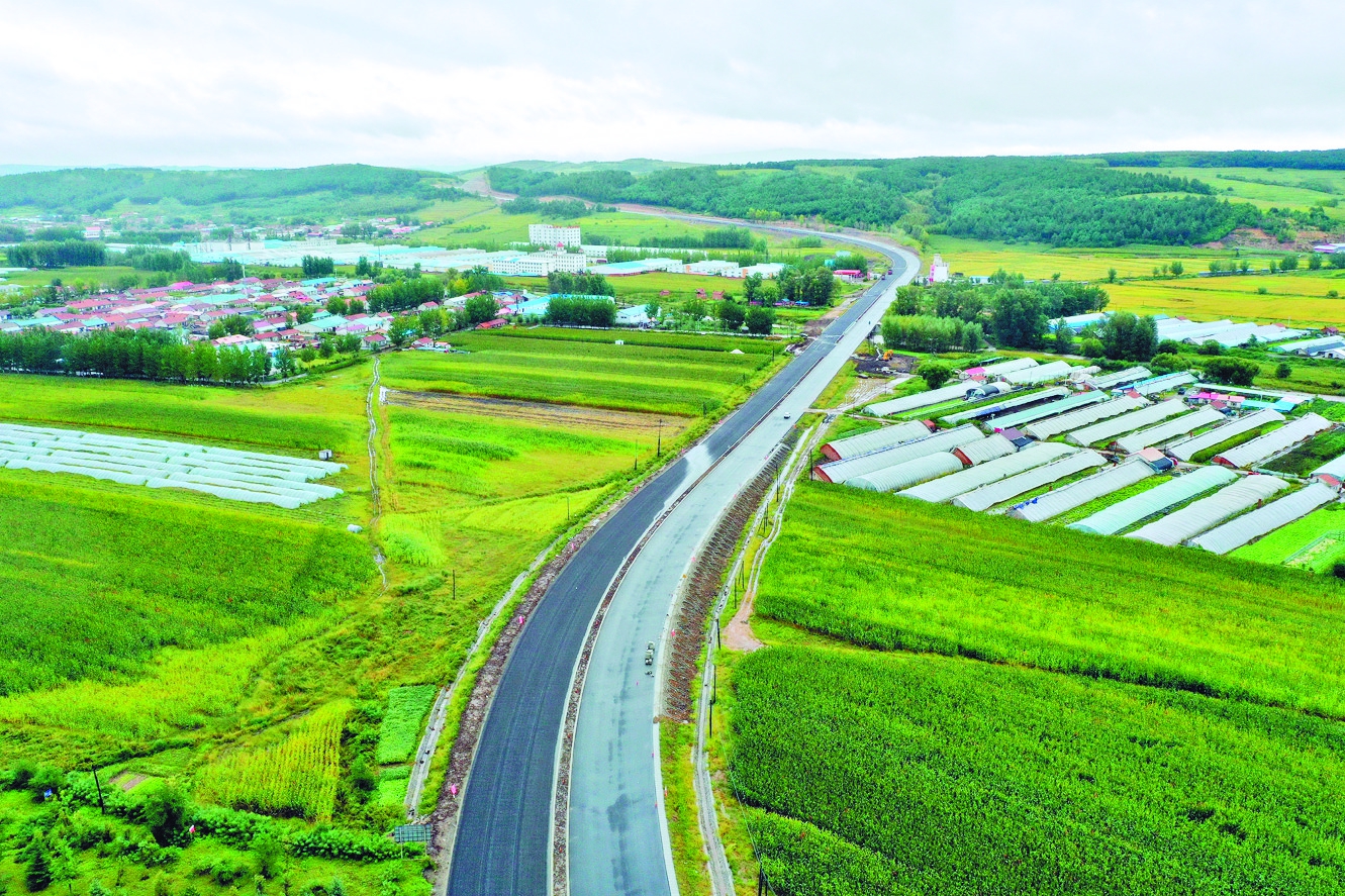 嵌入色彩中的美颜公路凤凰网黑龙江_凤凰网