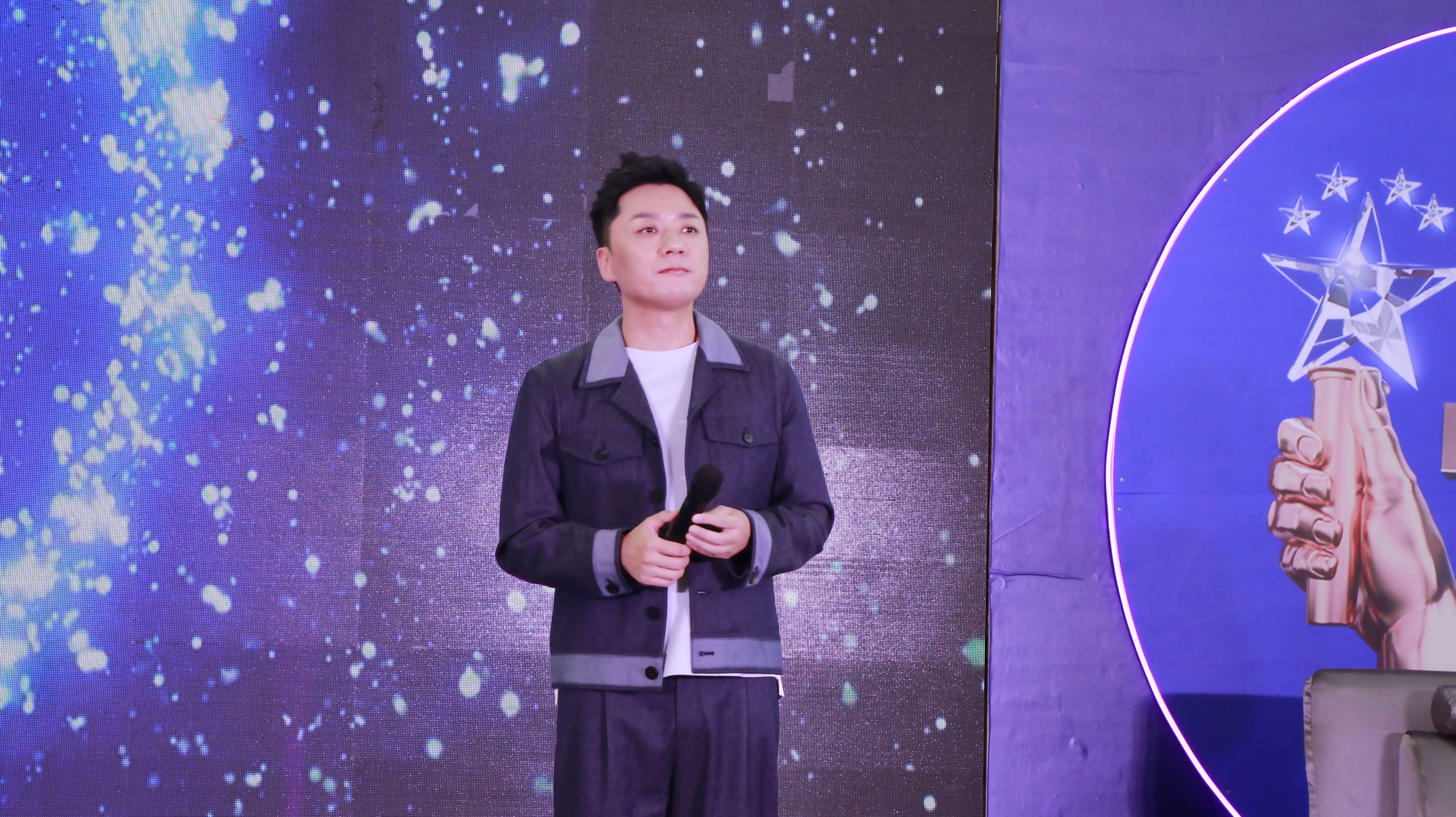 新歌《请问》即将上线 歌手张磊用歌声寄念乡情