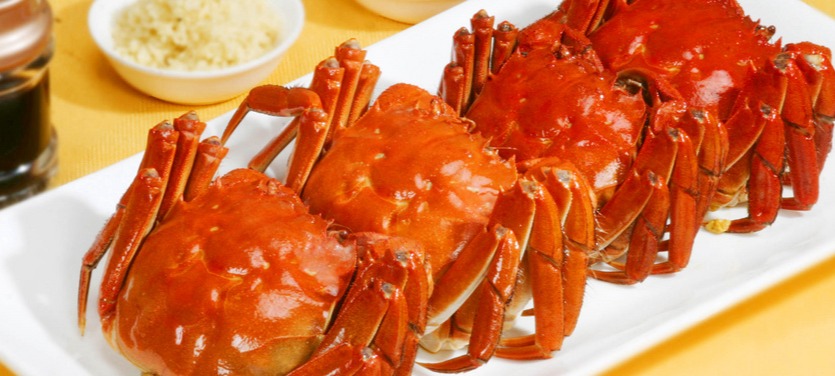 一大波青岛海鲜向我们袭来 你确定不尝一下这些美食？