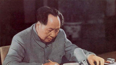 “九大”政治报告中曾写出要和苏联打核战争，毛泽东这样说