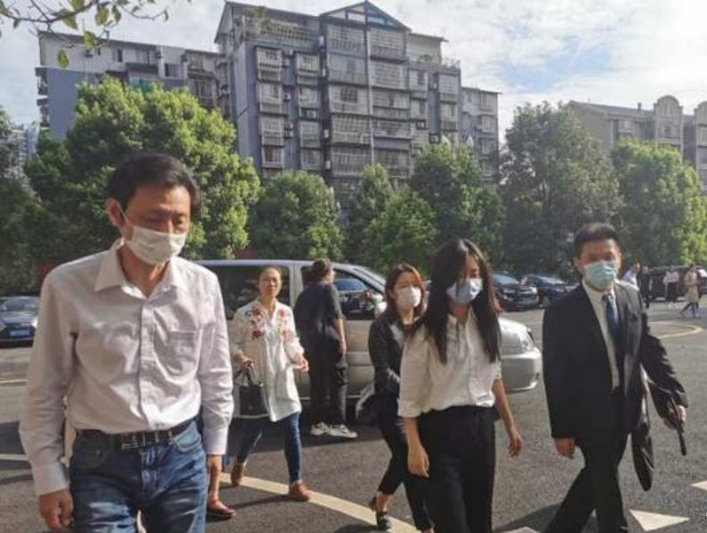 谭松韵代表律师独家回应庭审结果:对肇事者的教训处罚有欠缺