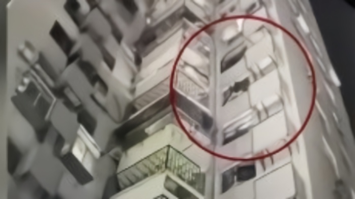 深圳一小区窗户老化从9楼掉落，悲剧了