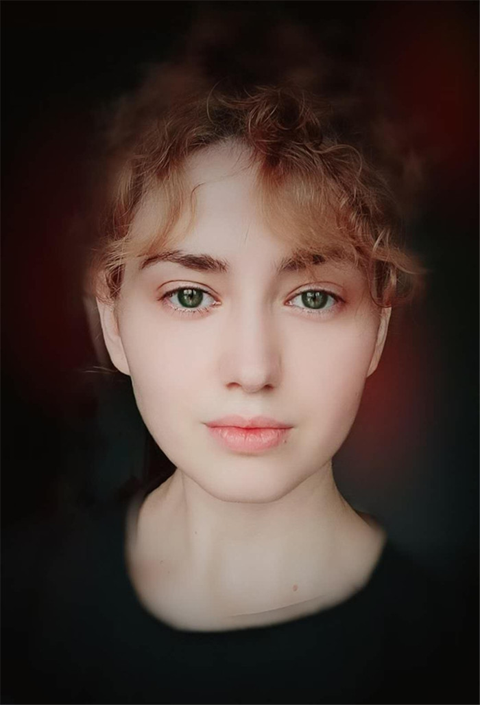 唐曦兰(podareva anastasia),俄罗斯女诗人.