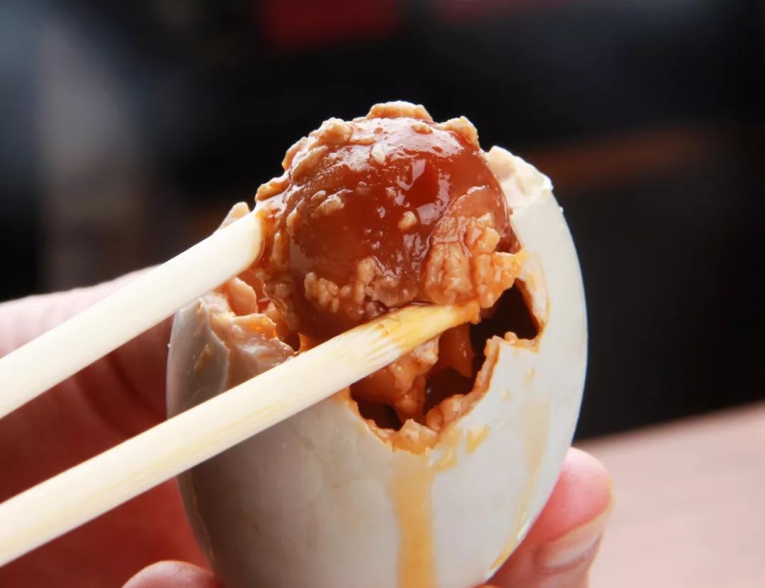 海鸭蛋怎样吃不咸 1450249BE5A1487F6B1A111C64BCB652E765E3ED_w1080_h831.jpg