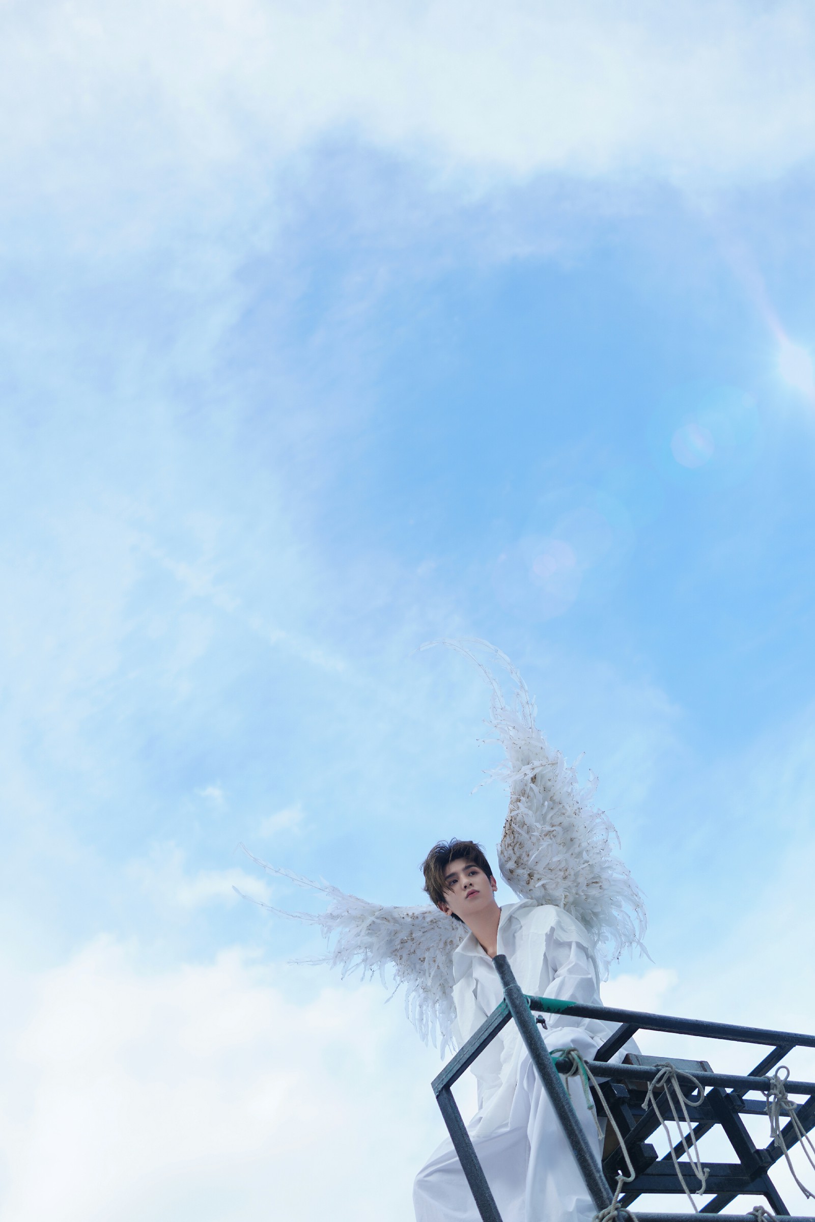 黄明昊angellovemv治愈上线装上翅膀就拥有了飞翔的力量