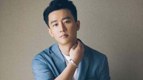 父亲过世后爷爷奶奶相继查出癌症，那时的黄轩是如何面对的？