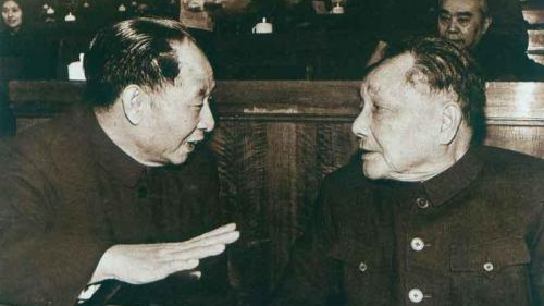 回顾真理标准问题大讨论，华国锋表态：“两个凡是”太绝对了