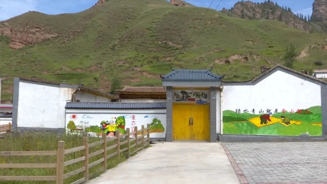 天祝县炭山岭镇：扮靓人居环境 村貌刷新“颜值”