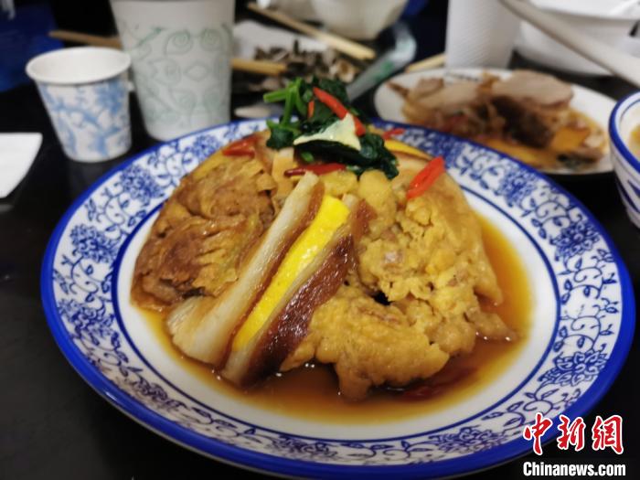 过大年喽你在窑洞吃过老席吗