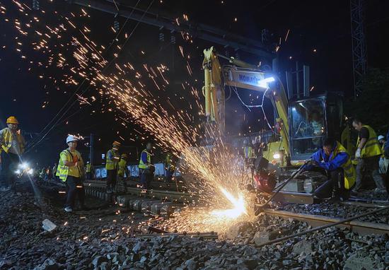 嘉兴站改工程现场。李晨韵摄