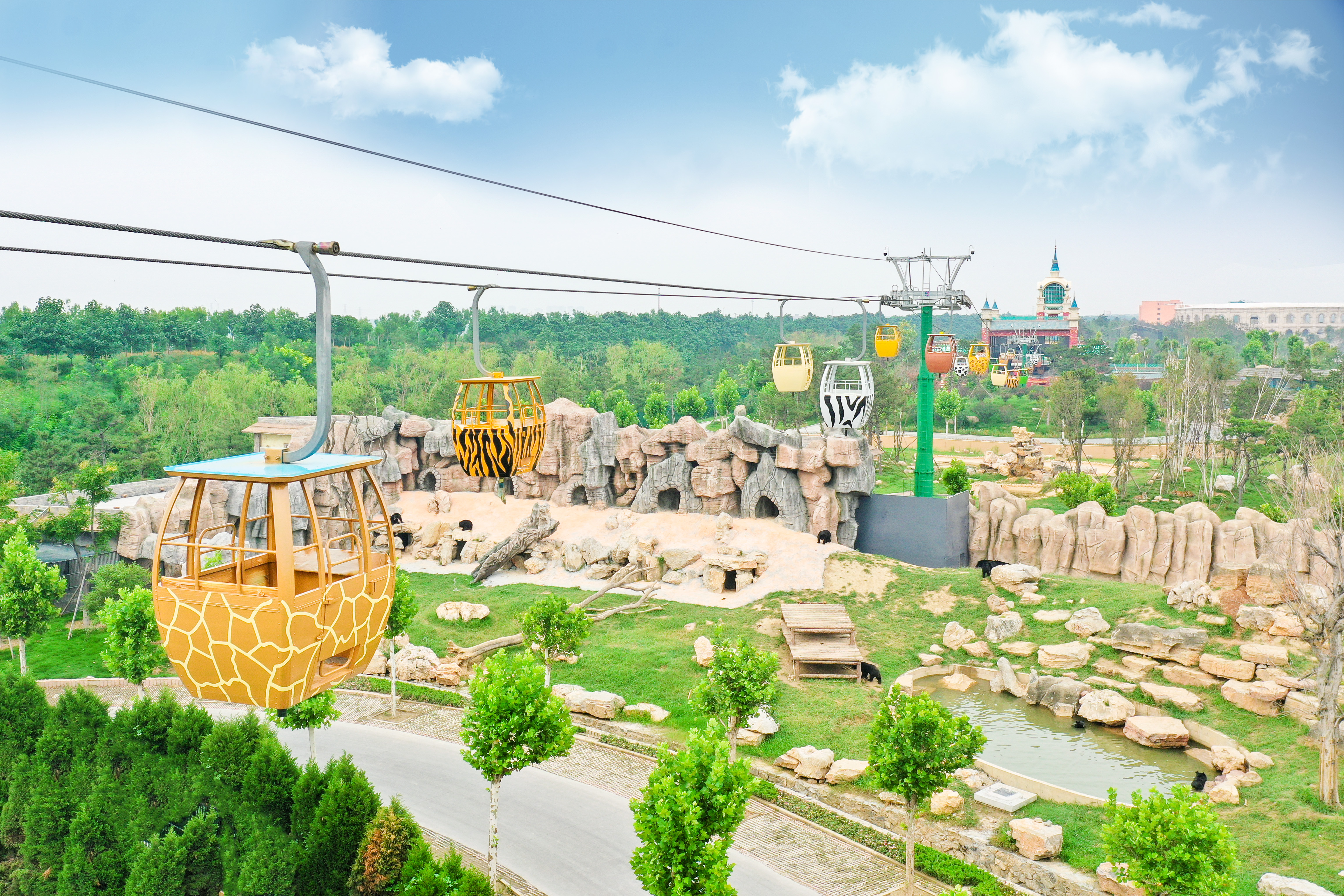 泉城欧乐堡动物王国9月16日开园啦！山东再添亲子遛娃好去处！