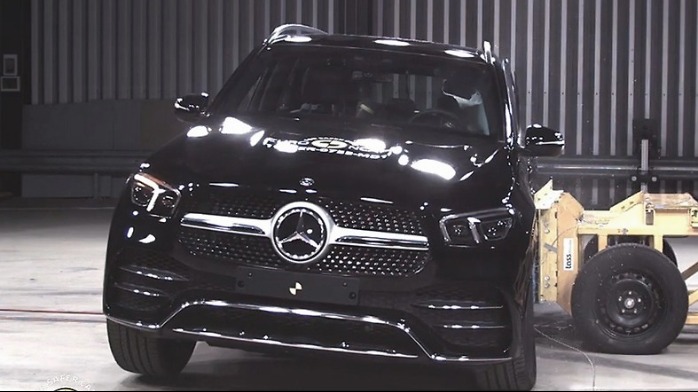 奔驰GLE侧面碰撞测试来了，这样的表现你满意吗？