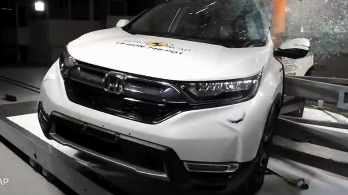 本田CR-V到底结不结实？最严苛侧面碰撞测试告诉你