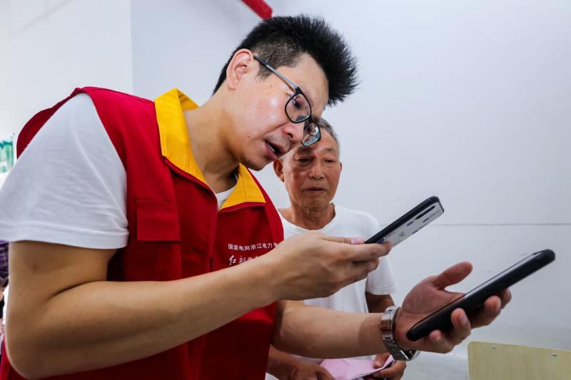 国网宁波市鄞州区供电公司：流动驿站开到家门口，用户一次都不跑！