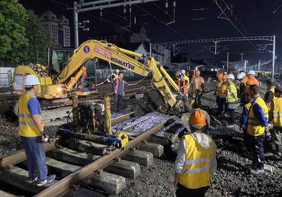 嘉兴站改工程现场。李晨韵摄