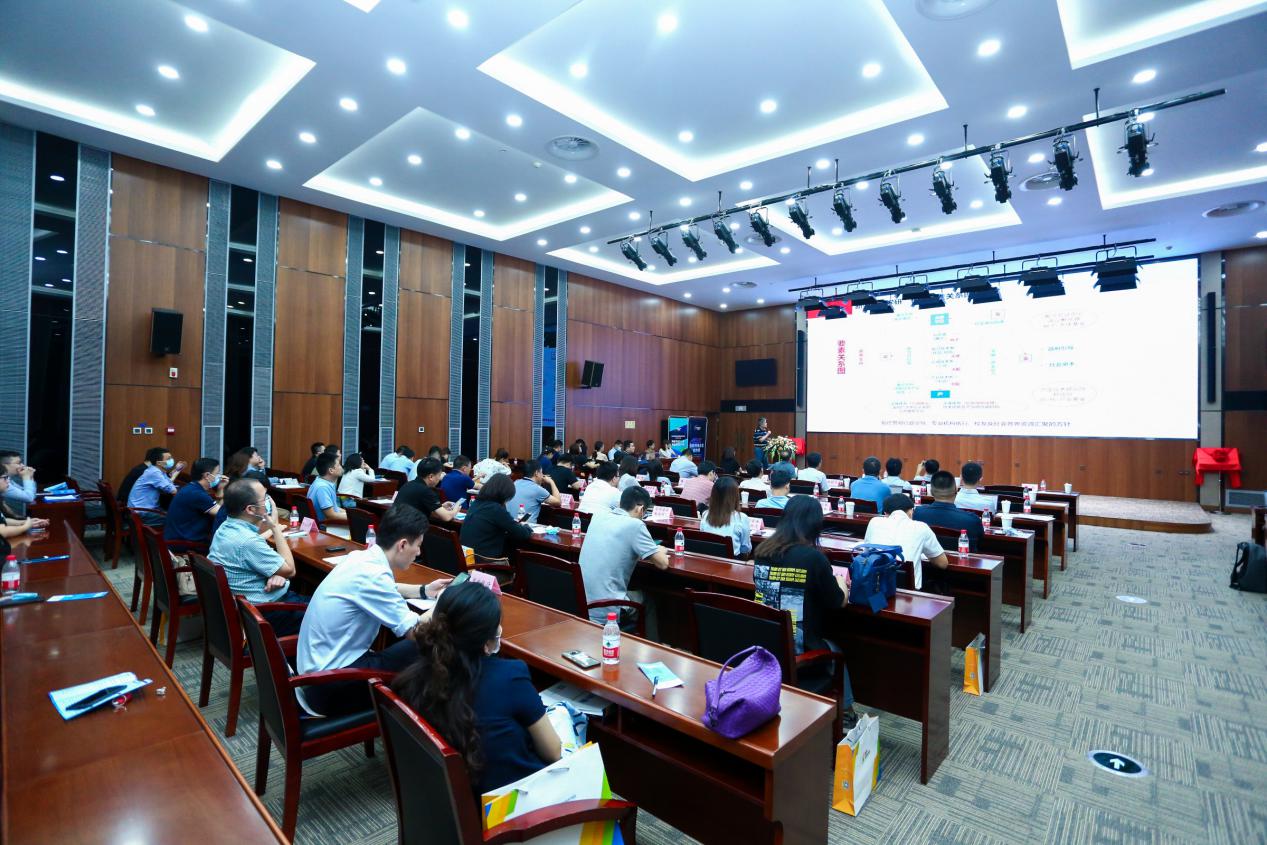 陕西高校“走进航天”专题产学研金协同创新校地合作对接会现场