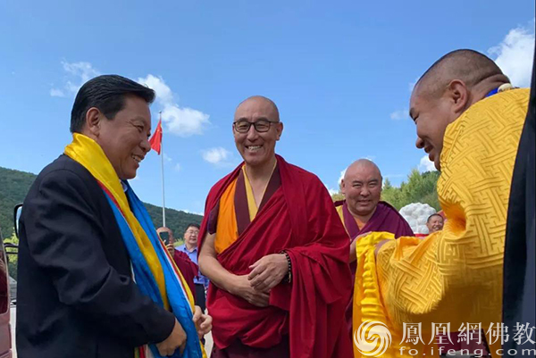内蒙古自治区党委常委、统战部部长段志强走访调研康宁寺（图片来源：凤凰网佛教 摄影：康宁寺）
