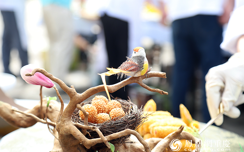 （现场展示的美食）