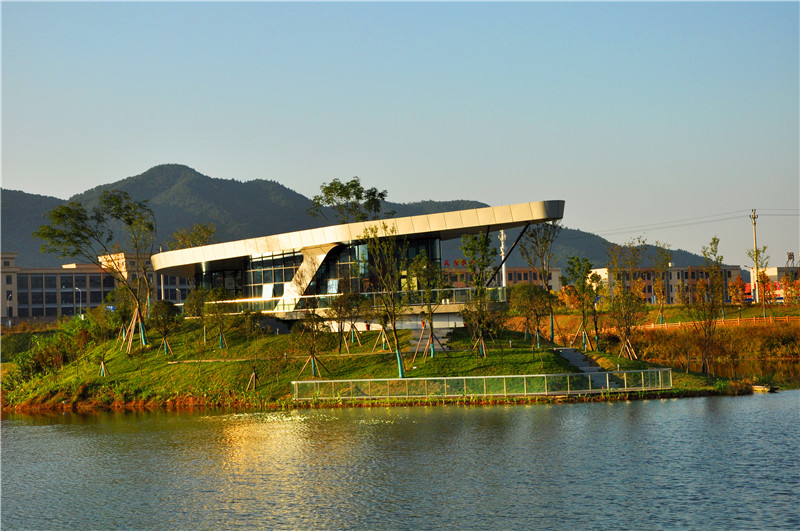 重庆国际生物成高峰湖公园