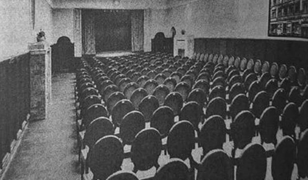 马克斯&middot;韦伯在1917年11月发表“科学作为天职”演讲的慕尼黑斯坦尼克艺术厅。