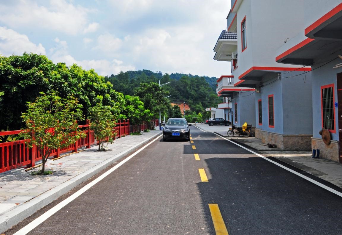 花都区梯面镇推民生建设旧山村换新容貌