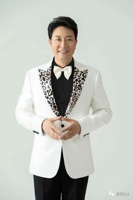 不曾停止奔跑的跨界者著名节目主持人爱新觉罗阿南