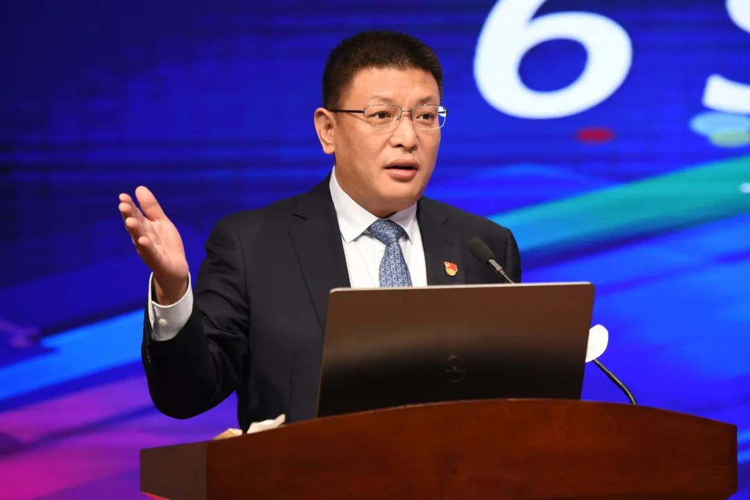 党委委员李红乐,总药师张文周隆重表彰(点击看大