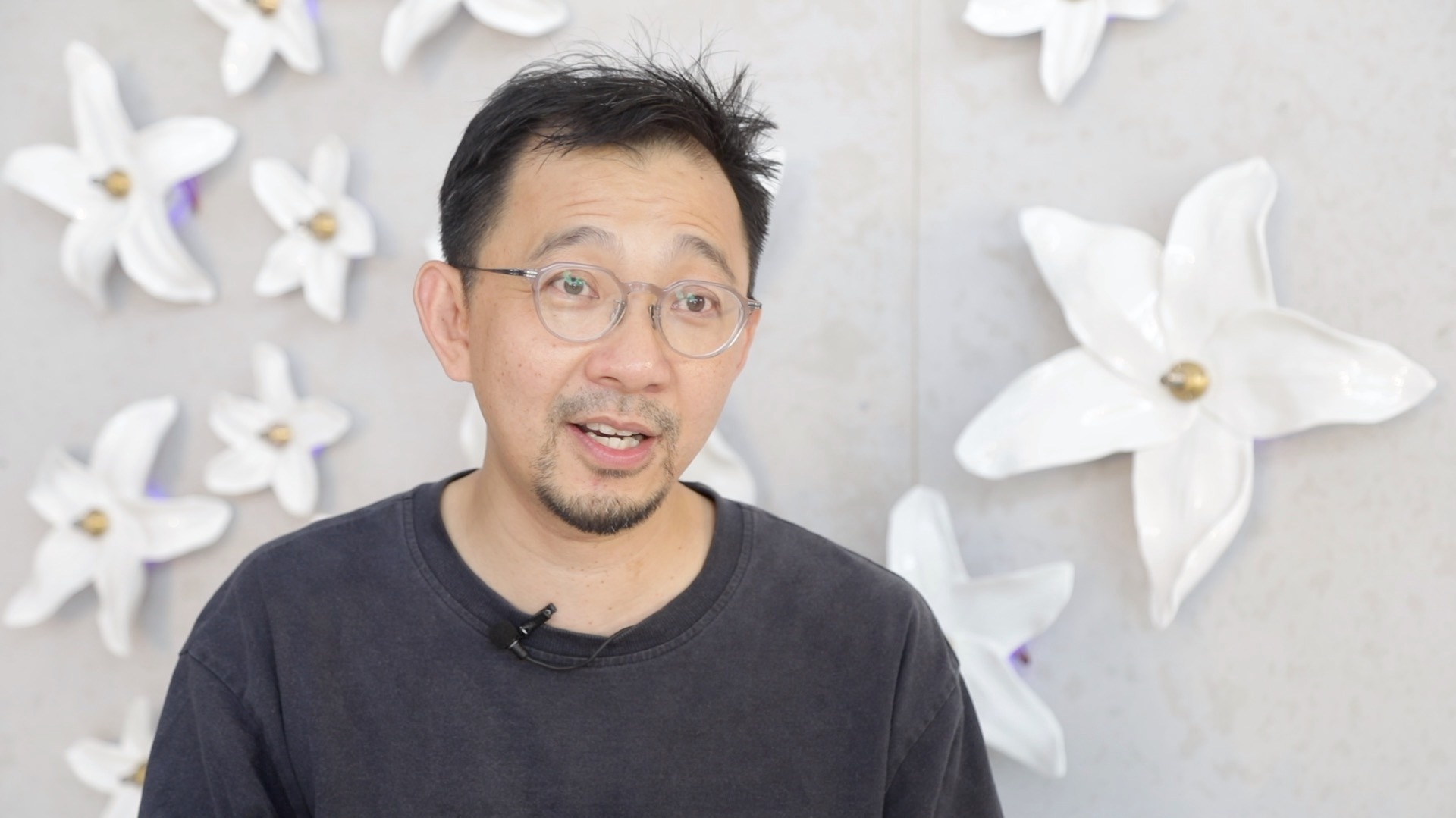 吴达新素馨花开大型壁画绽放丰泽区图书馆