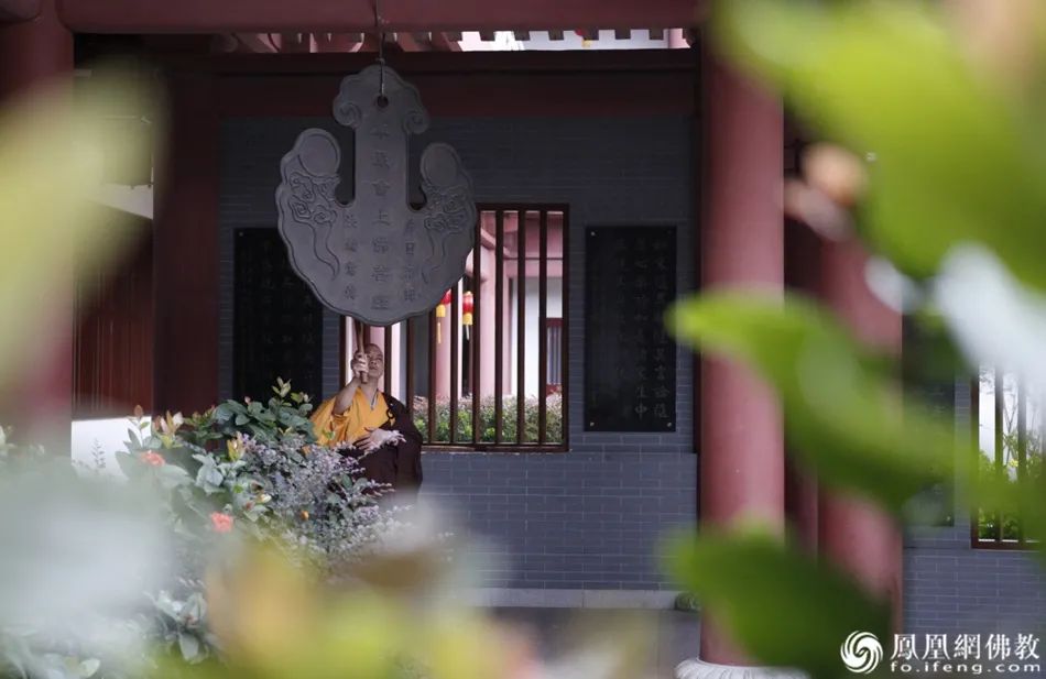 新型佛教丛林花都华严寺：广州规模最大的新建寺院