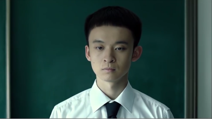 青春派：复读生大方承认自己因早恋落榜，被底下同学一顿嘲笑！