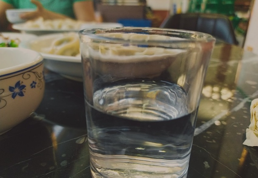 市场上鱼龙混杂，怎么从众多的酒中找出好的粮食酒呢？