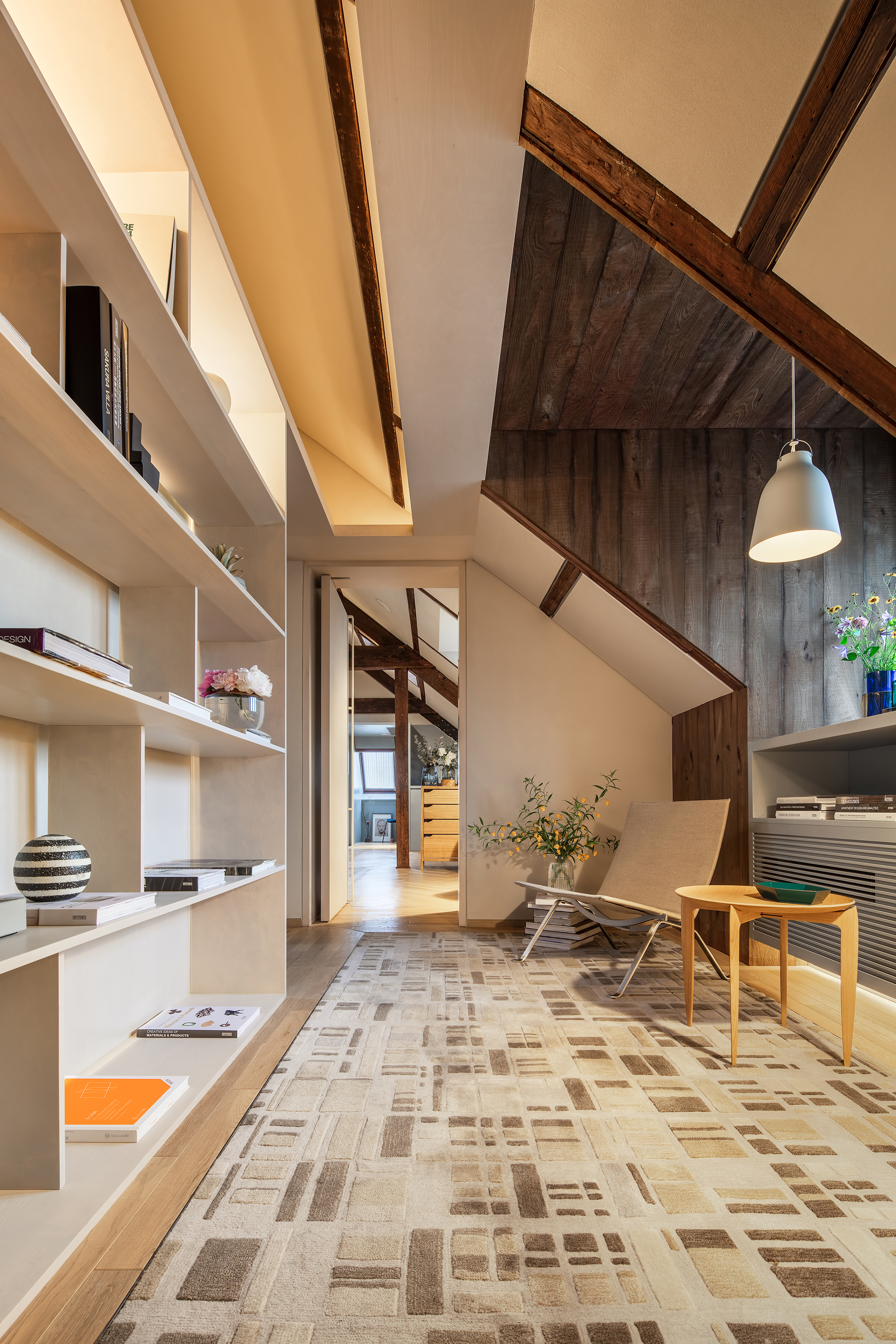 以百年沉淀唤醒老宅生机,上海1270㎡别墅变身家居体验馆